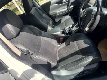 NISSAN QASHQAI 1.2 DIG-T Tekna