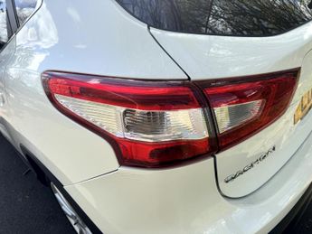 NISSAN QASHQAI 1.2 DIG-T Tekna