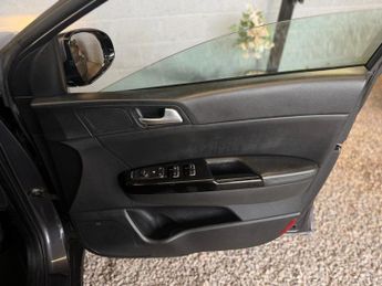KIA SPORTAGE 1.7 CRDi 3