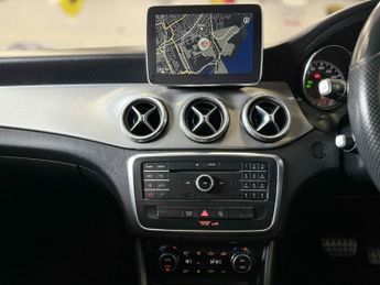 MERCEDES-BENZ GLA 2.1 GLA200d AMG Line