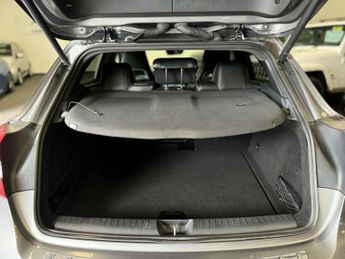 MERCEDES-BENZ GLA 2.1 GLA200d AMG Line