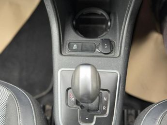 VOLKSWAGEN UP! 1.0 High up! ASG