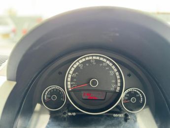 VOLKSWAGEN UP! 1.0 High up! ASG