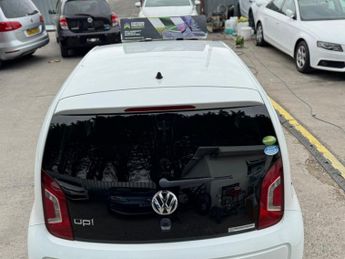 VOLKSWAGEN UP! 1.0 High up! ASG