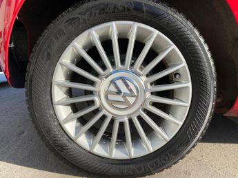 VOLKSWAGEN UP! 1.0 Move up! ASG