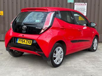 TOYOTA AYGO 1.0 VVT-i x-pression