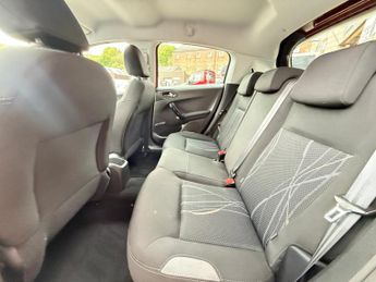 PEUGEOT 208 1.4 e-HDi Active