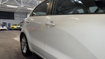 KIA RIO 1.1 CRDi EcoDynamics 2 White 5dr LOWTAX+9 STAMPS+BLUETOOTH