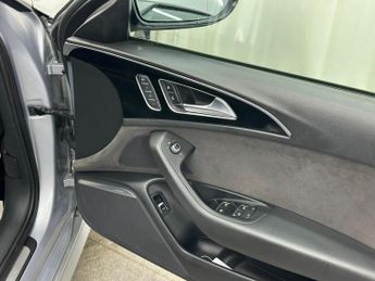 AUDI A6 AVANT 2.0 TDI ultra Black Edition S Tronic Euro 6 (s/s) 5dr