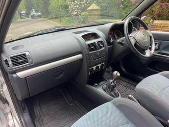 RENAULT CLIO 1.2 Campus Sport 3dr