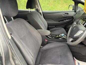 NISSAN LEAF 30kWh Acenta