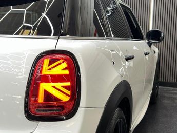 MINI HATCH 1.5 Cooper Sport Steptronic Euro 6 (s/s) 5dr