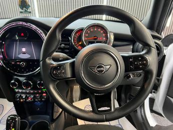 MINI HATCH 1.5 Cooper Sport Steptronic Euro 6 (s/s) 5dr