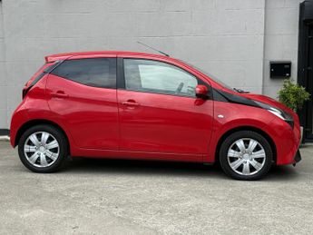 TOYOTA AYGO 1.0 VVT-i x-play