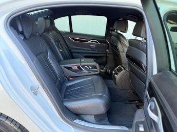 BMW 7 SERIES 3.0 730d M Sport Saloon