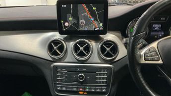 MERCEDES-BENZ GLA 2.1 GLA220d AMG Line