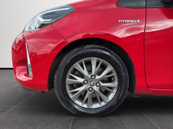 TOYOTA YARIS 1.5 VVT-h Icon Tech