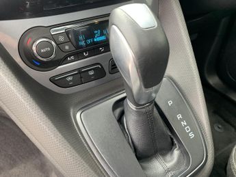 FORD TOURNEO CONNECT 1.6 EcoBoost Titanium