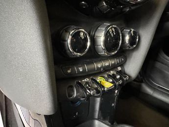 MINI ELECTRIC HATCH Cooper SE 32.6kWh Level 2 Auto 3dr