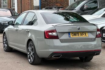SKODA OCTAVIA 2.0 TDI vRS DSG 4WD Euro 6 (s/s) 5dr