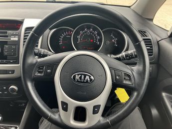 KIA VENGA 1.6 2 AUTOMATIC