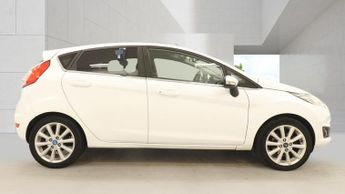 FORD FIESTA 1.0 T EcoBoost Titanium White 5dr 1 KEEPER+8 STAMPS
