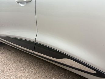 RENAULT CLIO 1.5 Dynamique S Nav dCi 90
