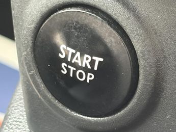 RENAULT CLIO 1.5 Dynamique S Nav dCi 90
