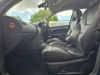 FORD MONDEO 3.0 ST-220