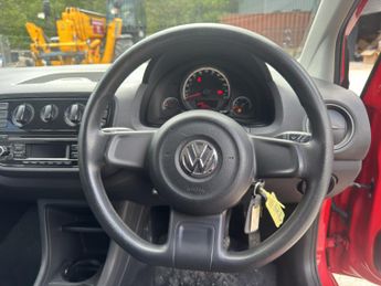 VOLKSWAGEN UP! 1.0 Take up!