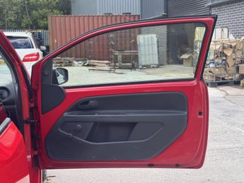 VOLKSWAGEN UP! 1.0 Take up!