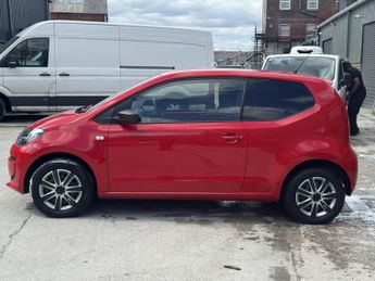 VOLKSWAGEN UP! 1.0 Take up!