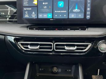 MG MG HS 1.5 T-GDI 24.7kWh Trophy Auto Euro 6 (s/s) 5dr