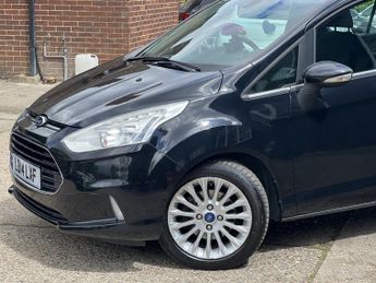 FORD B-MAX 1.6 Titanium