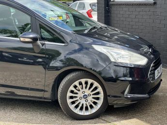 FORD B-MAX 1.6 Titanium