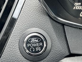 FORD B-MAX 1.6 Titanium