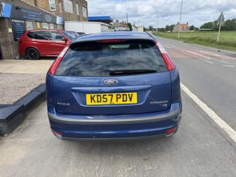 FORD FOCUS 1.6 Titanium