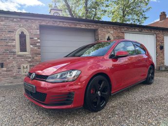 Volkswagen Golf GTi 2.0 TSI BlueMotion Tech GTI
