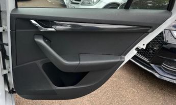 SKODA OCTAVIA 2.0 TDI vRS DSG Euro 6 (s/s) 5dr (SNav)