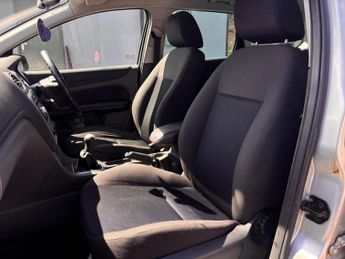 FORD FOCUS 1.6 TDCi Zetec Climate 5dr