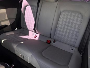AUDI A3 1.6 TDI SE S Tronic Euro 5 (s/s) 3dr