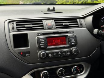 KIA RIO 1.4 2