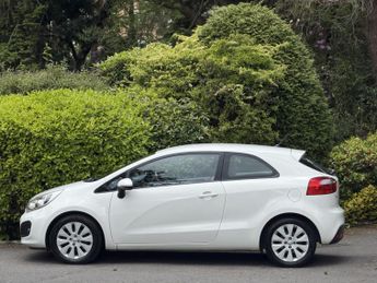KIA RIO 1.4 2