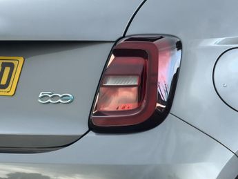 FIAT 500E 42kwh 118hp Electric Icon