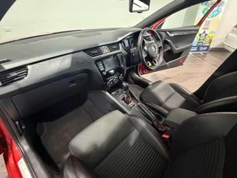 SKODA OCTAVIA 2.0 TDI vRS DSG 4WD Euro 6 (s/s) 5dr