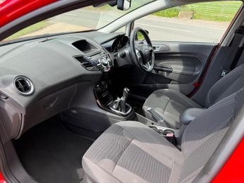 FORD FIESTA 1.0T EcoBoost Titanium Euro 5 (s/s) 5dr