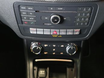 MERCEDES-BENZ B CLASS 2.1 B200d AMG Line Premium