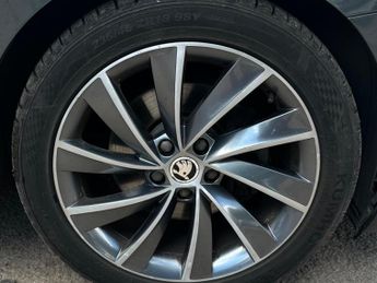 SKODA SUPERB 2.0 TDI Laurin & Klement DSG Auto 6Spd Euro 6 (s/s) 5dr