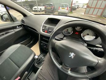 PEUGEOT 207 SW 1.6 VTi Allure