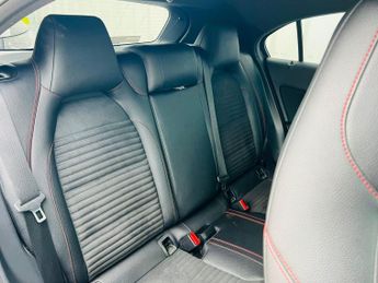 MERCEDES-BENZ A CLASS 2.1 A200d AMG Line (Premium) 7G-DCT Euro 6 (s/s) 5dr